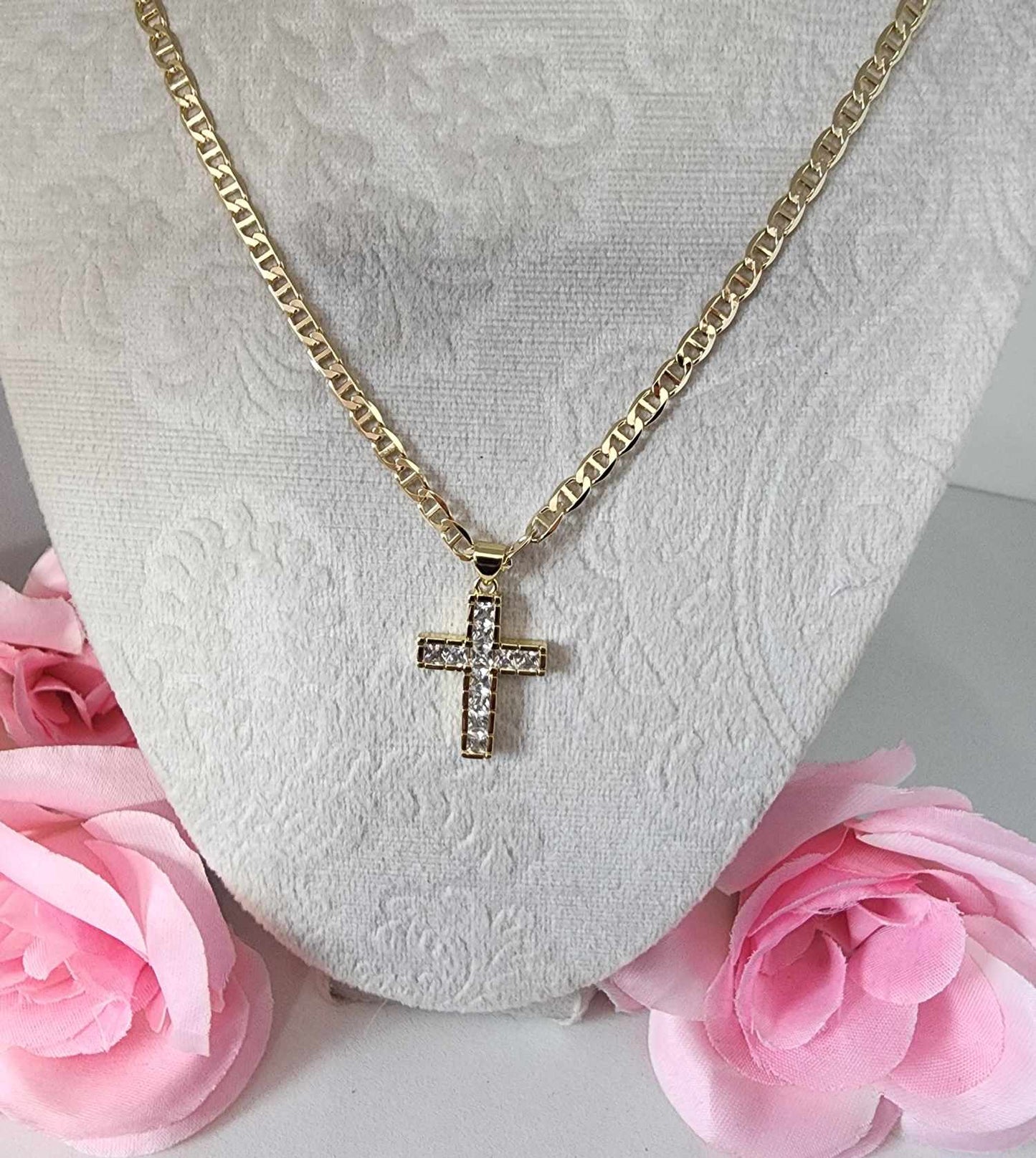 BABY CROSS WITH CHAIN